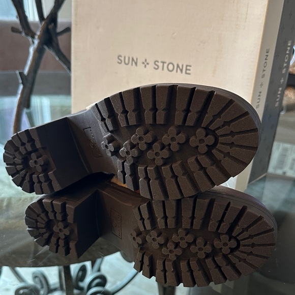 New in Box $100 Sun + Stone Women's Brown and Cream Lace-Up Combat Boots sz 7 - Picture 10 of 10